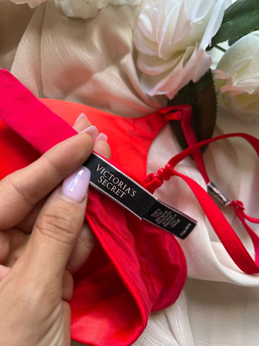 VICTORIA'S SECRET Classic Red Stain Bra (75)