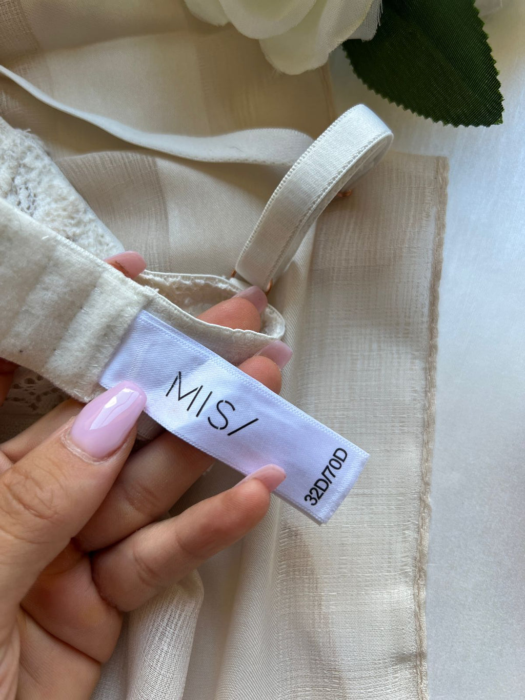 Ivory Lace Push-UP Bra (70)