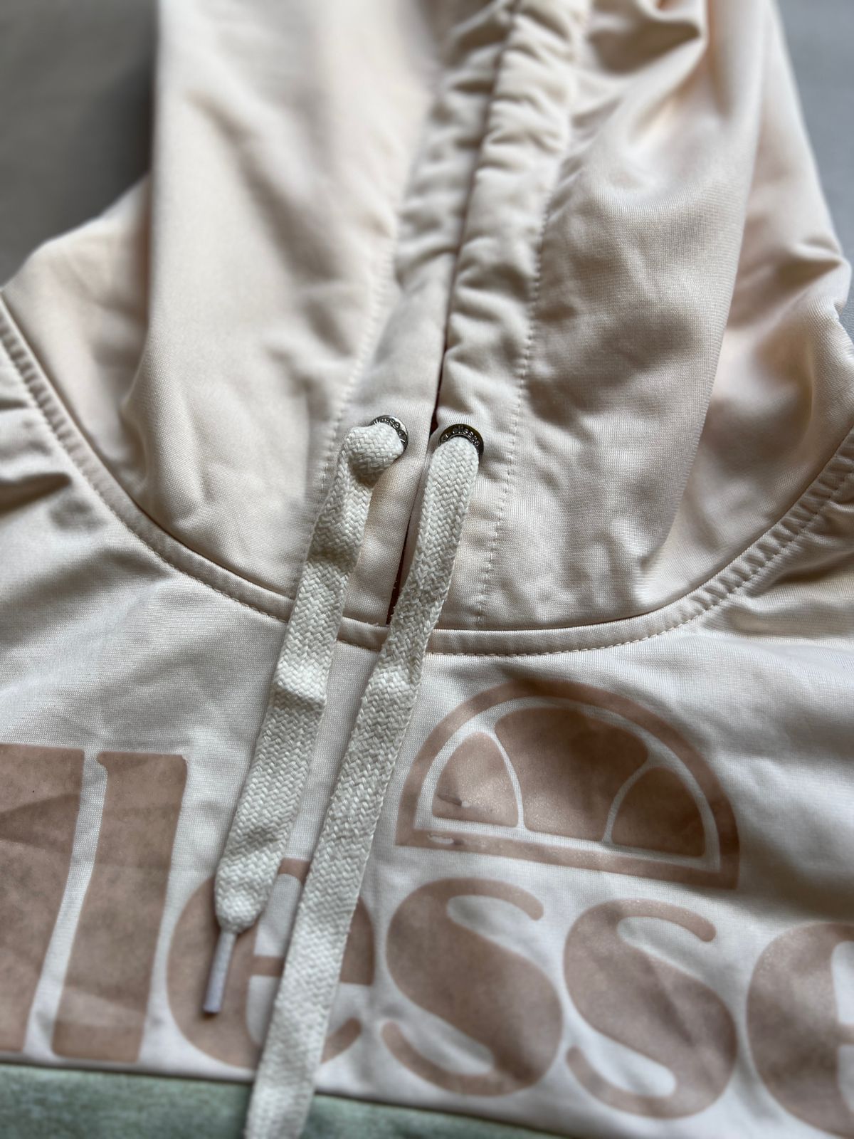 Ellesse Two-Tone Cropped Hoodie (xs-s)