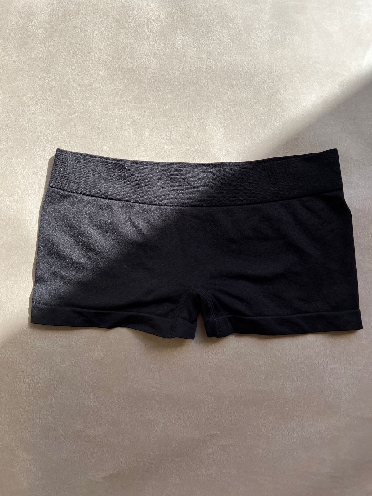 PRIMARK- seamless shorts (XS-S)