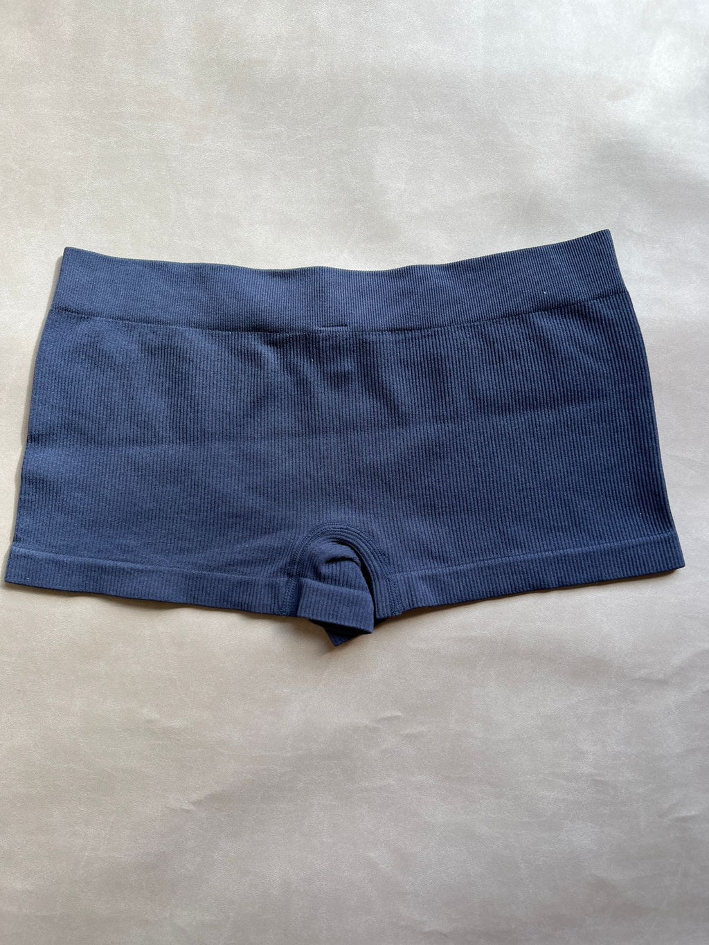 PRIMARK- seamless shorts (XS-S)