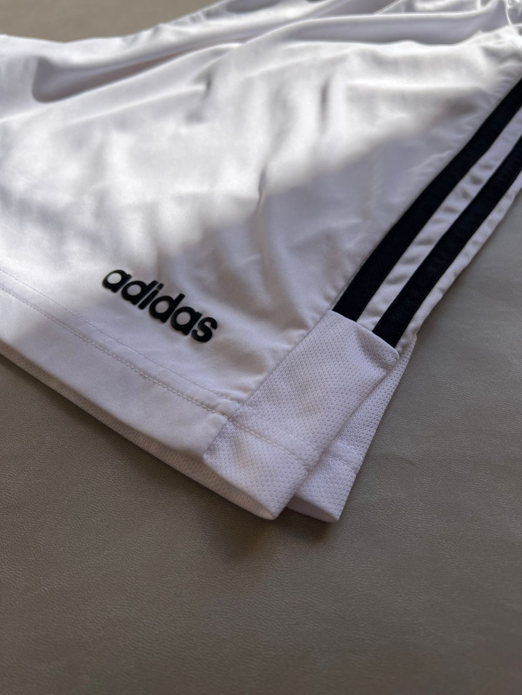 White Adidas 3-strips Training Shorts(L)
