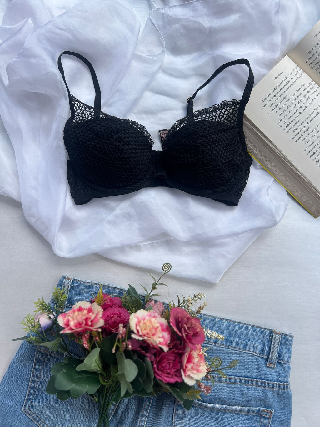 VICTORIA'S SECRET Black Mesh Circle Bra (70)